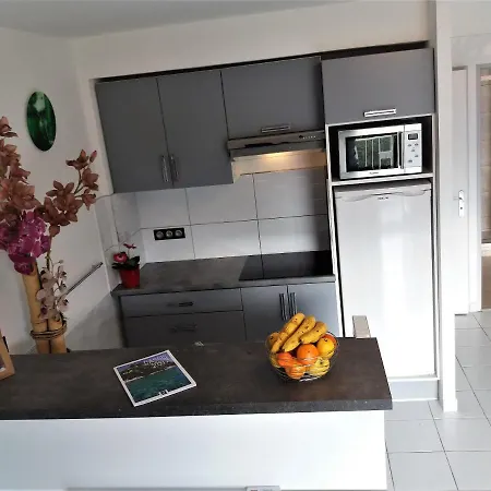 Coste Location 카시스